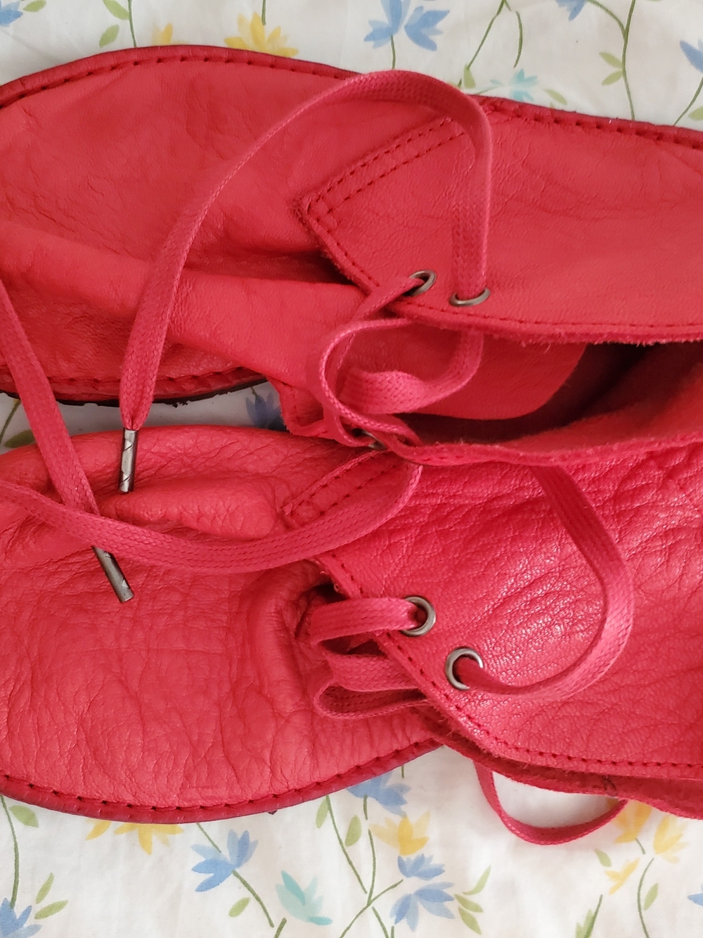 Gaucho Ninja Barefoot Pals Red Boots